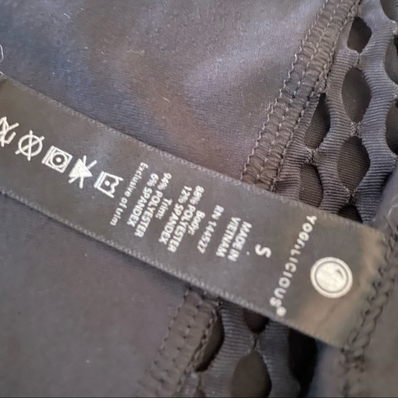 Yogalicious Black Workout Tank - Picture 5 of 5